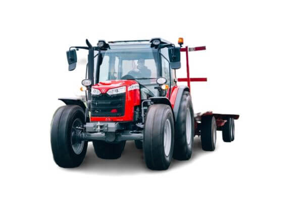 6. Massey Ferguson MF 4700 M: Compacto y versátil para la agricultura familiar